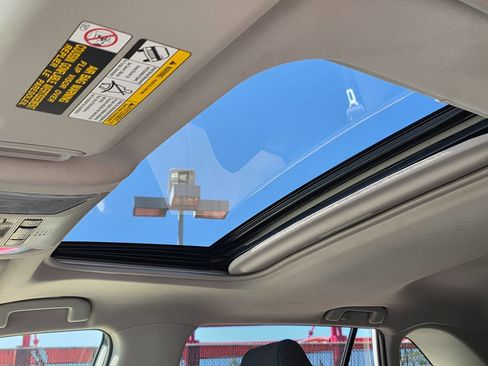 Used 2019 Toyota RAV4 XLE FWD image 47
