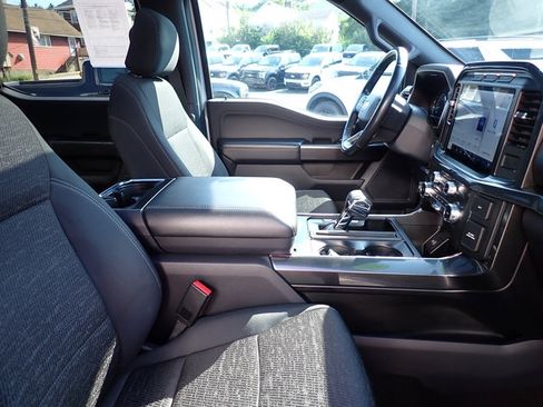 Used 2022 Ford F150 XLT w/ Equipment Group 302A High AWD/4WD image 9