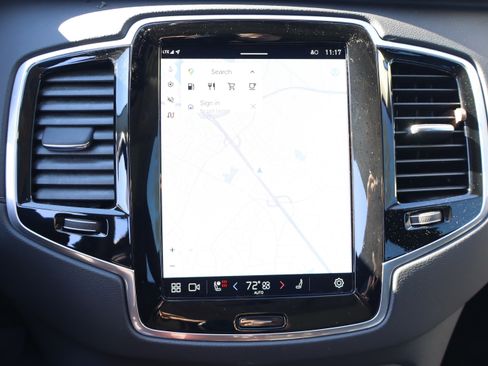 Used 2023 Volvo XC90 B6 Ultimate w/ Protection Package Premier image 25