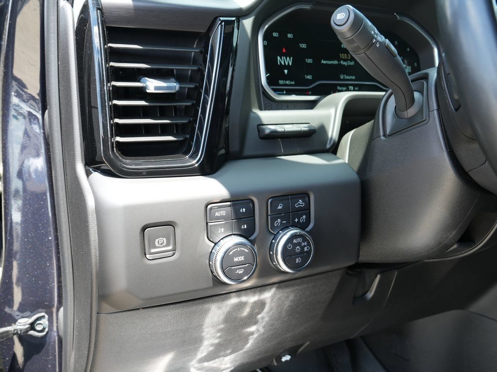 Used 2024 GMC Sierra 2500 AT4 w/ AT4 Premium Plus Package AWD/4WD image 29