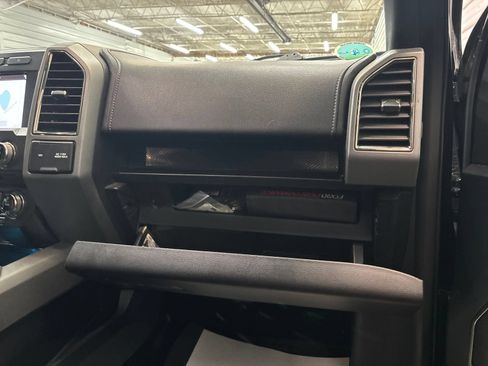 Used 2018 Ford F150 Raptor w/ Equipment Group 802A Luxury AWD/4WD image 30