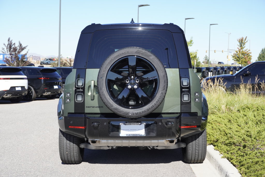 New 2026 Land Rover Defender 110 X-Dynamic SE AWD/4WD image 6
