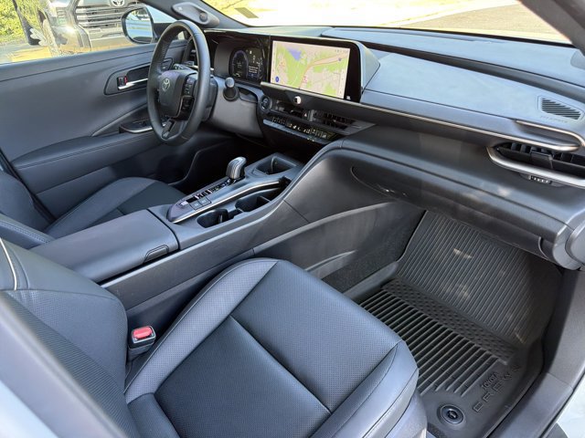 Used 2023 Toyota Crown AWD/4WD image 13