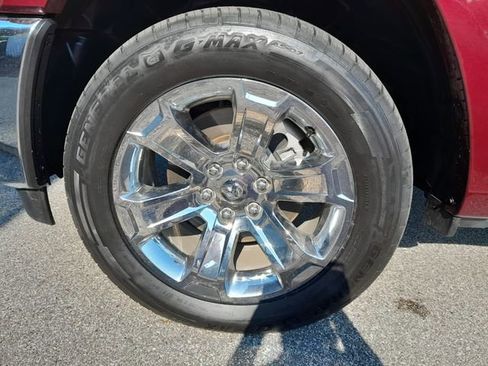 Used 2025 RAM 1500 Big Horn AWD/4WD image 9