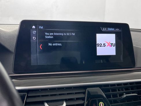 Used 2018 BMW 530i xDrive AWD/4WD image 15