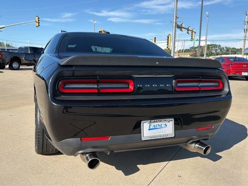 Used 2018 Dodge Challenger R/T w/ Blacktop Package RWD image 15