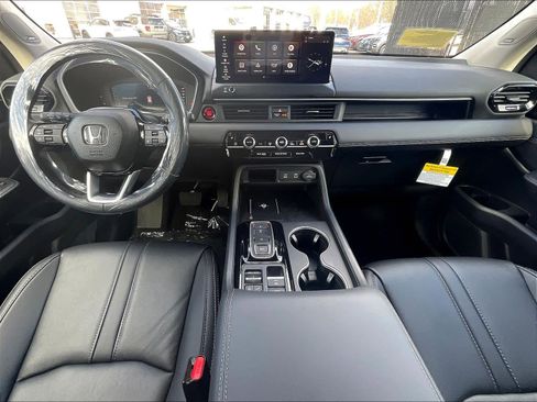 New 2026 Honda Pilot Touring image 12