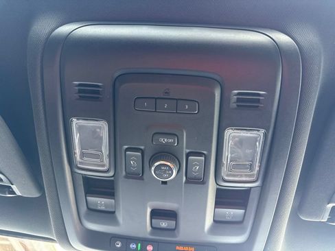 Used 2023 Chevrolet Suburban RST w/ Luxury Package AWD/4WD image 39