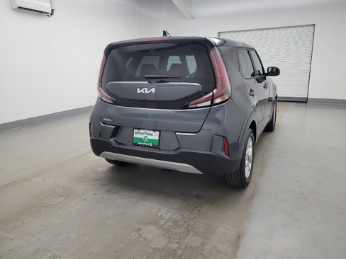 Used 2025 Kia Soul LX image 7