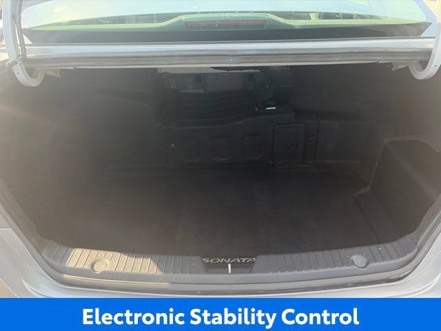 Used 2012 Hyundai Sonata Hybrid w/ Leather Pkg FWD image 19