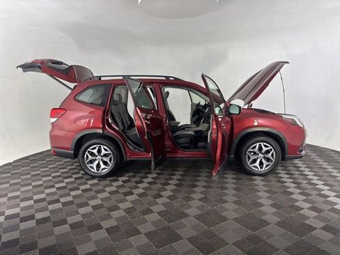Used 2022 Subaru Forester Premium image 19