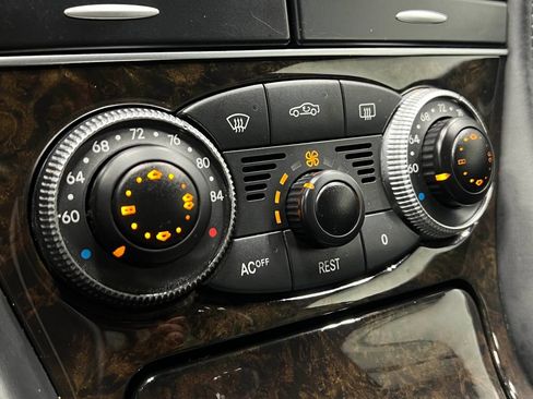 Used 2005 Mercedes-Benz SL 500 image 24