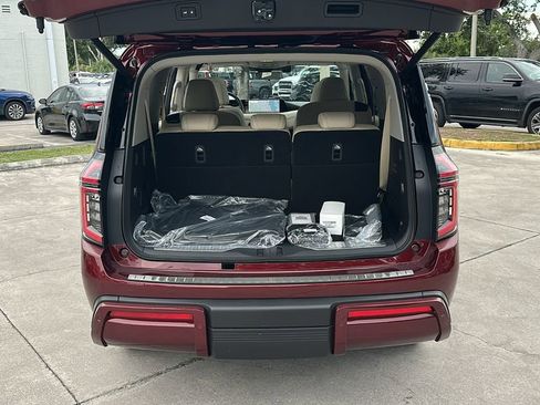 New 2025 Nissan Armada Platinum image 32