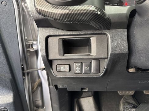 Used 2018 Toyota Tacoma TRD Off-Road image 35