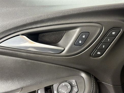 Used 2022 Buick Encore GX Essence w/ Experience Buick Package image 26