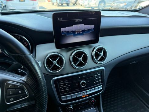 Certified 2019 Mercedes-Benz GLA 250 4MATIC image 19