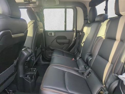 New 2026 Jeep Gladiator Mojave image 13