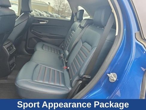 Used 2023 Ford Edge SEL w/ Sport Appearance Package image 7