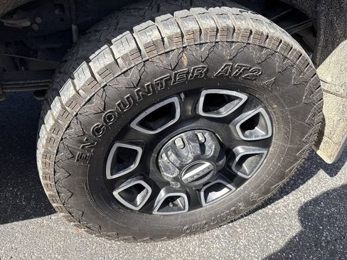 Used 2024 Ford F250 Platinum image 16