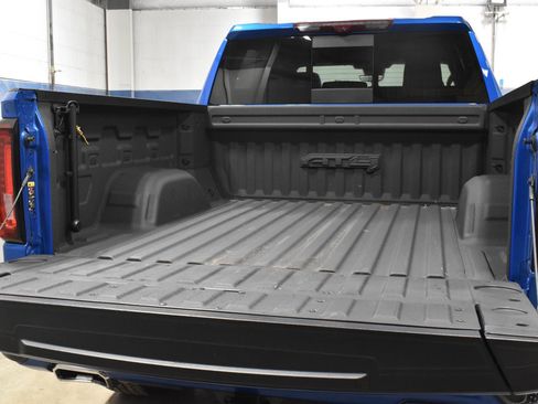 Used 2023 GMC Sierra 1500 AT4 w/ Technology Package AWD/4WD image 26