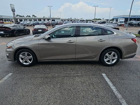 Used 2022 Chevrolet Malibu LT FWD image 4