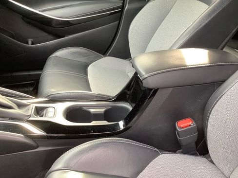 Used 2019 Toyota Corolla XSE image 23