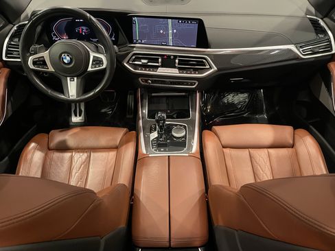 Used 2022 BMW X5 M50i w/ Premium Package image 17