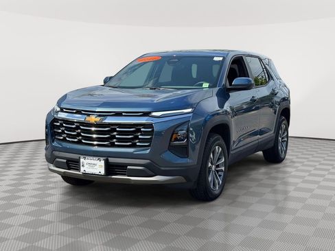 Used 2026 Chevrolet Equinox LT AWD/4WD image 3