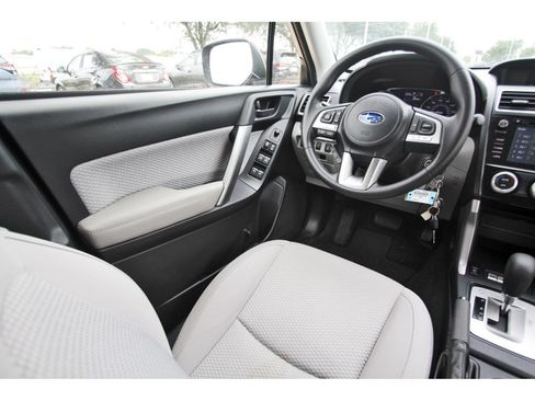 Used 2017 Subaru Forester 2.5i Premium AWD/4WD image 8