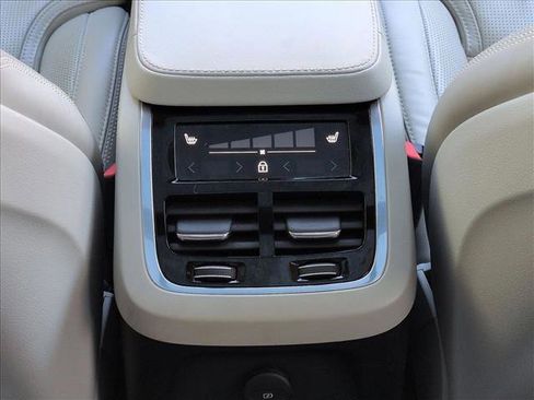 Certified 2023 Volvo XC90 T8 Ultimate w/ Protection Package image 17