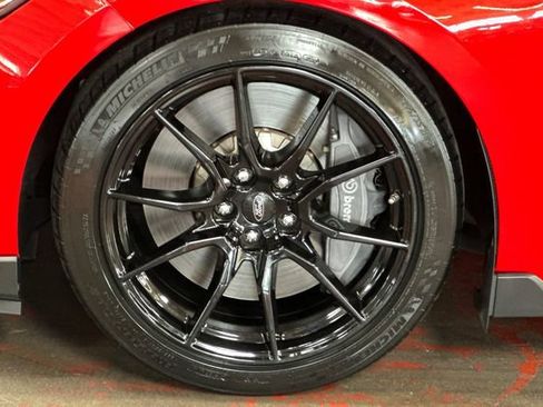 Used 2019 Ford Mustang Shelby GT350 w/ Technology Package image 32