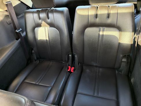 Used 2019 Lincoln MKT AWD image 24