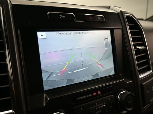 Used 2016 Ford F150 XLT image 13