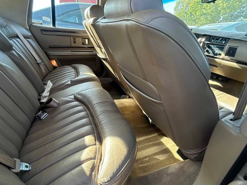 Used 1994 Buick Roadmaster Sedan image 8