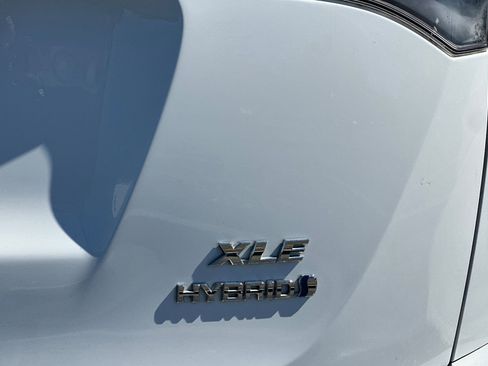 Used 2016 Toyota RAV4 XLE image 38