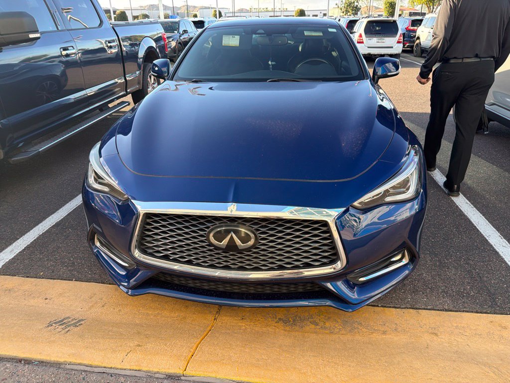 Used 2019 INFINITI Q60 3.0t Luxe w/ Cargo Package RWD image 2