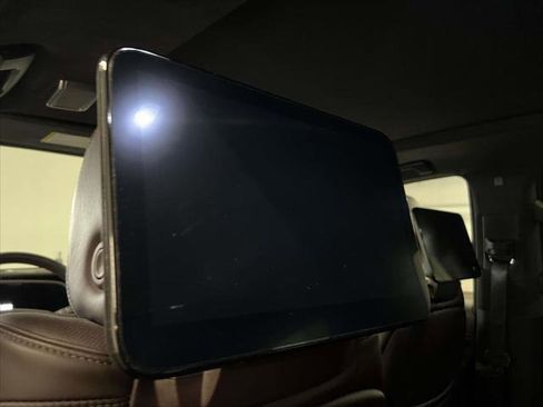 Used 2023 Cadillac Escalade Sport Platinum image 14