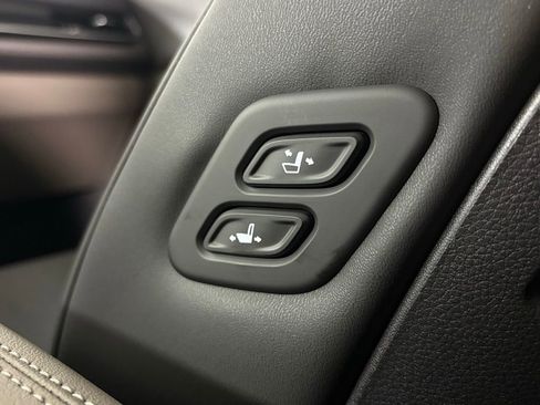 New 2026 Kia Carnival EX FWD image 35