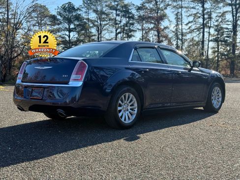 Used 2014 Chrysler 300 image 57