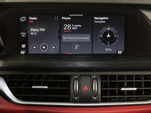 Used 2021 Alfa Romeo Stelvio Sprint w/ Sun & Sound Package RWD image 8