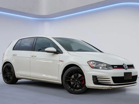 Used 2015 Volkswagen Golf 4-Door FWD image 1