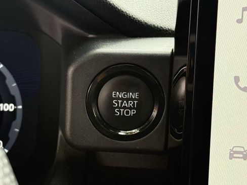 Used 2024 Toyota Tacoma Limited w/ Limited Package (LT) image 24