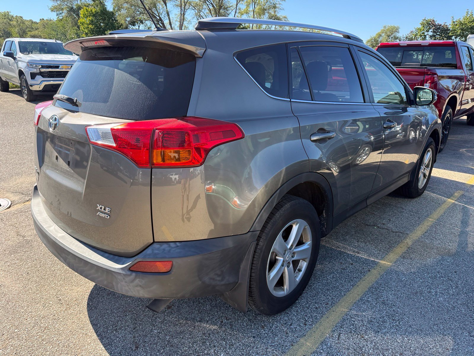 Used 2014 Toyota RAV4 XLE AWD/4WD image 2