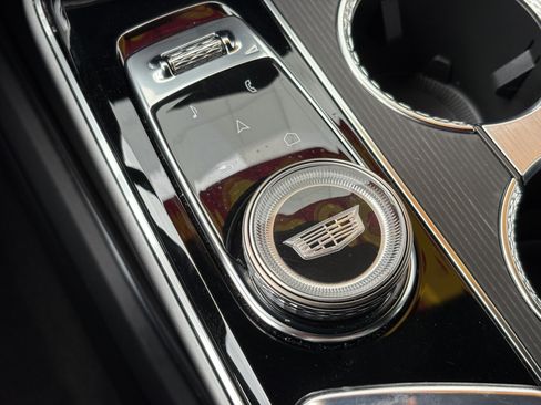 Used 2024 Cadillac Lyriq Luxury AWD/4WD image 24
