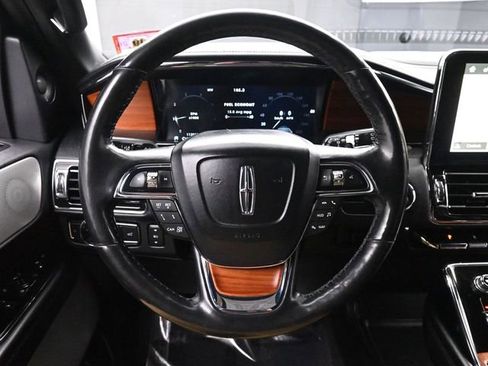 Used 2019 Lincoln Navigator L Reserve image 29