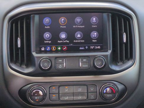 Used 2022 Chevrolet Colorado Z71 image 17