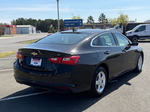 Used 2023 Chevrolet Malibu LT image 3