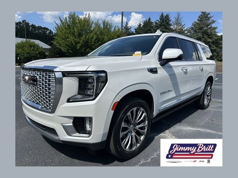 Used 2021 GMC Yukon XL Denali w/ Denali Premium Package AWD/4WD image 1