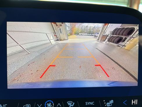 New 2026 Chevrolet Traverse LT w/ Midnight/Sport Edition image 16