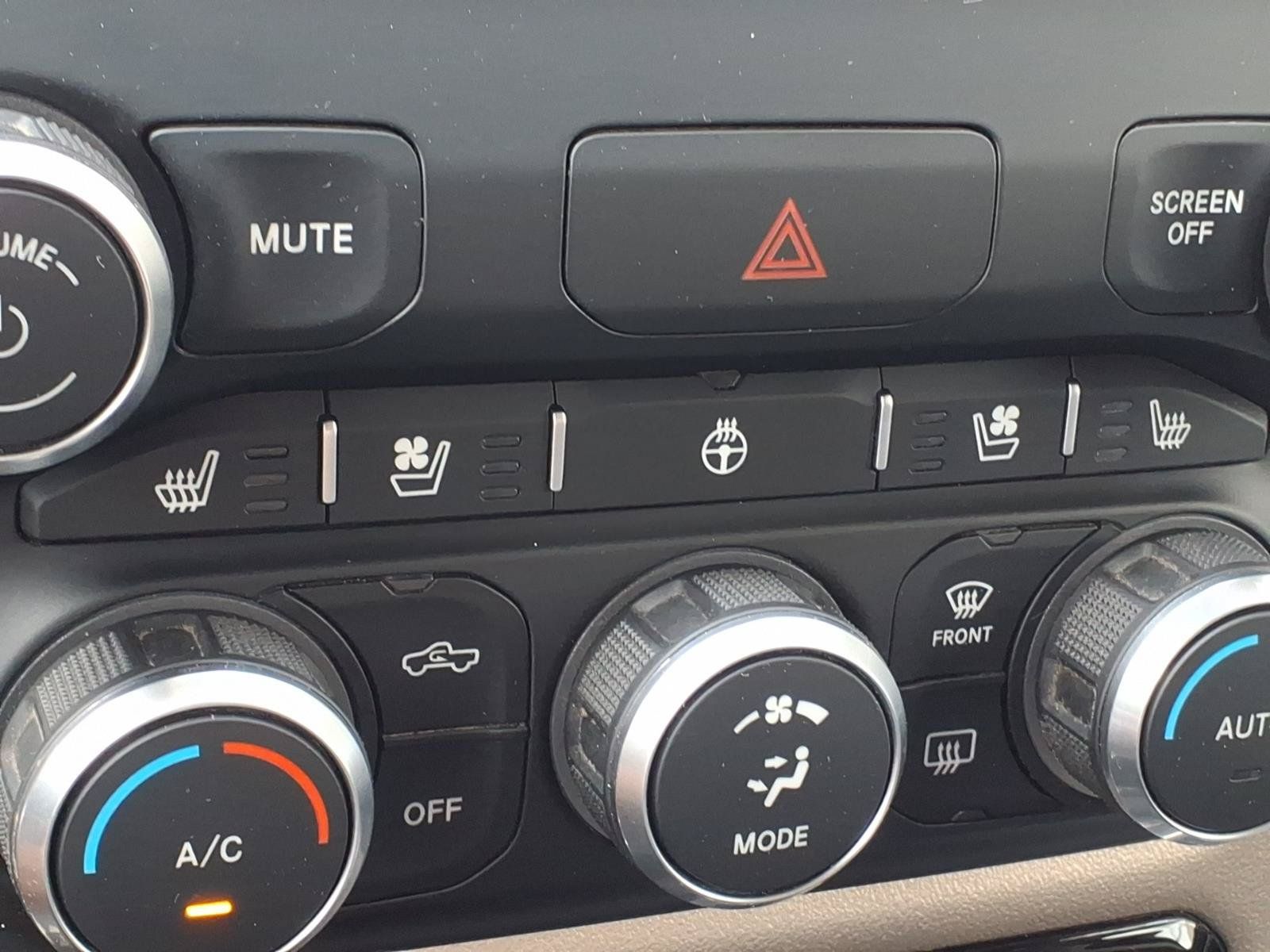 Used 2019 RAM 1500 Laramie AWD/4WD image 16